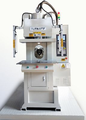Machine de moulage par injection de 55 tonnes avec type C blanc utilisée pour le câble de charge