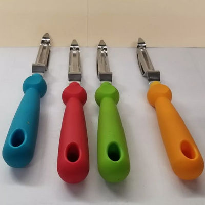 Machine de moulage par injection de silicone verticale pour fabriquer une poignée de couteau en silicone