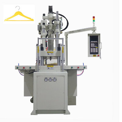 Machine de moulage par injection verticale à double glissement de 85 tonnes pour la fabrication de pendentifs