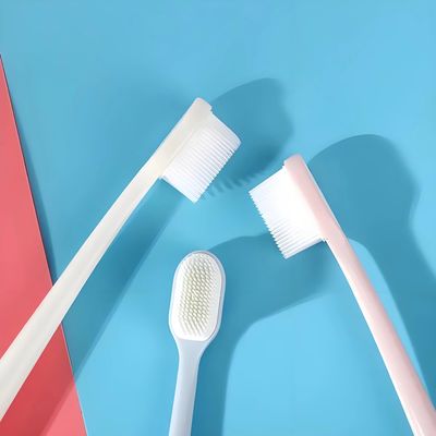 Machine de moulage par injection de silicone liquide de 55 tonnes pour la fabrication de brosse à dents en silicone