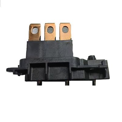 Machine de moulage par injection verticale en plastique rotative de 120 tonnes pour la fabrication de fusibles