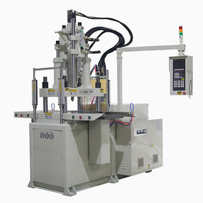 Machine de moulage par injection verticale à double glissement à haut rendement pour la fabrication d'ornements pour animaux de compagnie