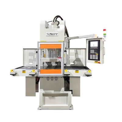 La prise électrique standard australienne fabriquée par une machine de moulage par injection verticale avec type C
