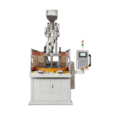 Machine de moulage par injection de plastique rotatif vertical pour la fabrication de jetons de poker