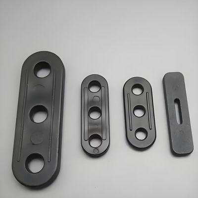 Machine de moulage par injection verticale à grande vitesse de 55 tonnes pour la fabrication d'accessoires de supports de tente
