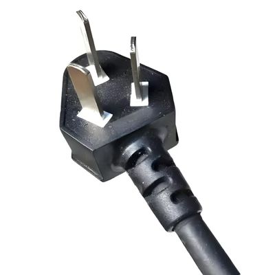 Facile d'utilisation Machine de moulage par injection verticale de type C pour fabriquer une prise de haute qualité