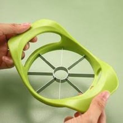 Facile d'utilisation Machine de moulage par injection verticale à glissière unique pour la fabrication d'un fractionneur de fruits